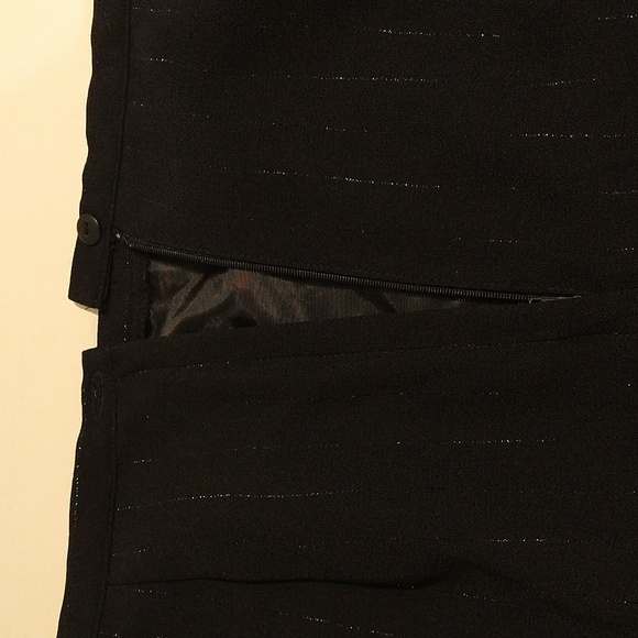 Vintage long black pinstripe skirt with a slit in the back - Picture 3 of 5
